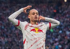 记者：哈维-西蒙斯倾向于去英超踢球，接近与切尔西达成协议