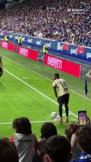 遭种族歧视！拉什福德赛中遭皇家奥维耶多球迷辱骂：黑鬼老鼠